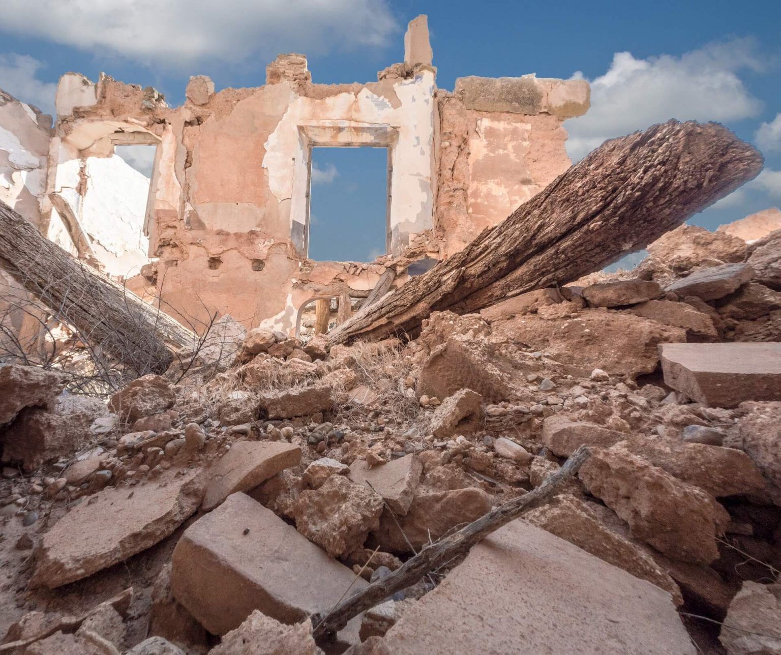 Demoliciones espectaculares de edificios | Deltapunt Derribos