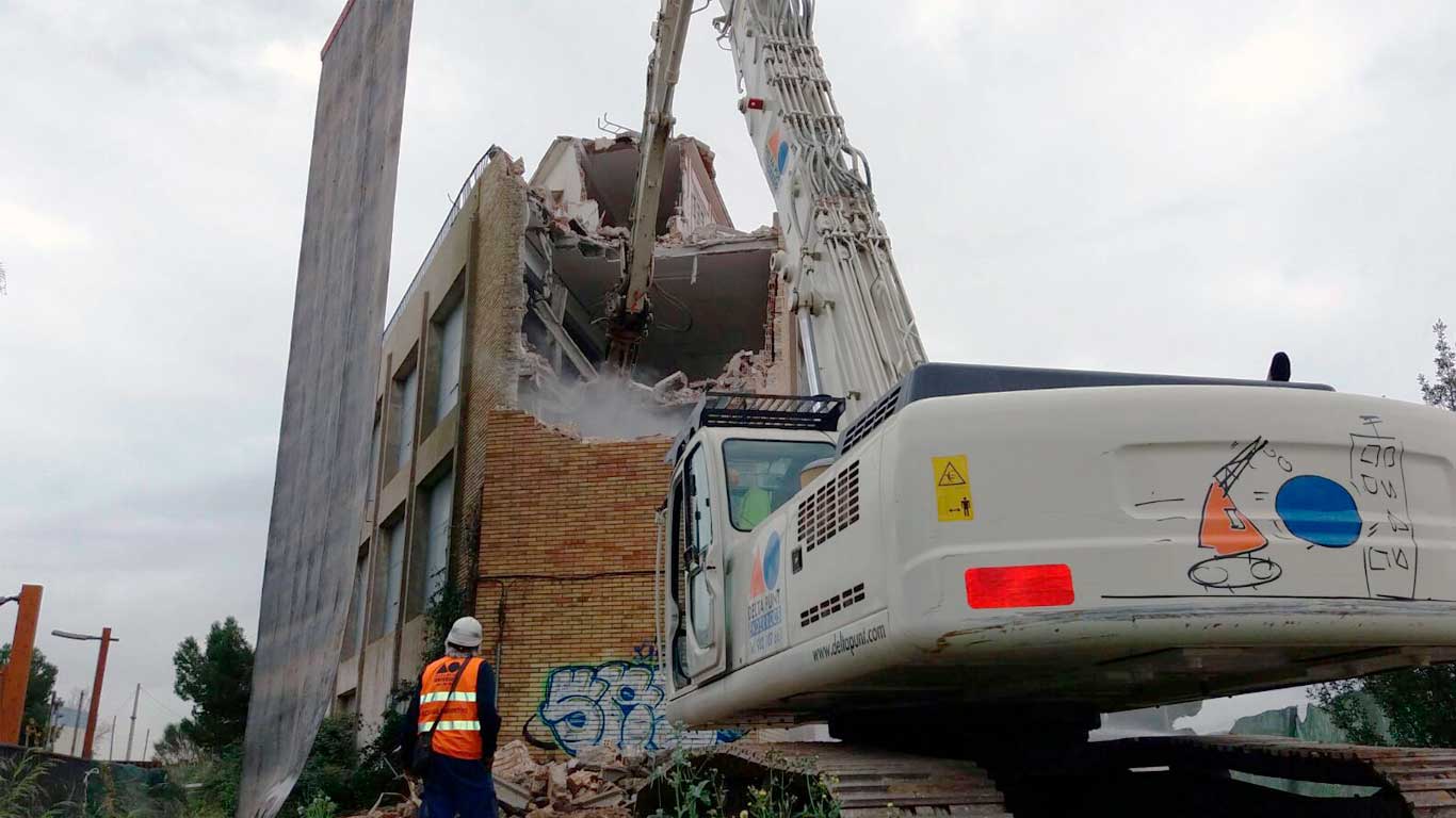 DeltaPunt ejecutará el derribo de una antigua escuela en Mataró