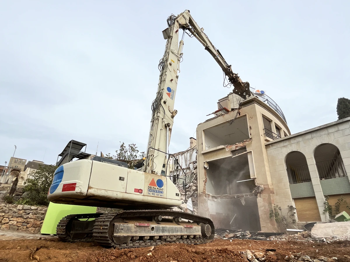Demoliciones en Barcelona: Experiencia Deltapunt para cualquier tipo de proyecto de derribo.