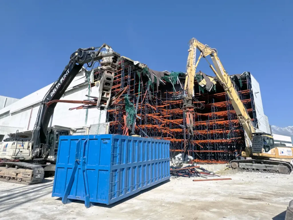 Proyecto de demolición Deltapunt en Granollers: derribo parcial de un conjunto industrial