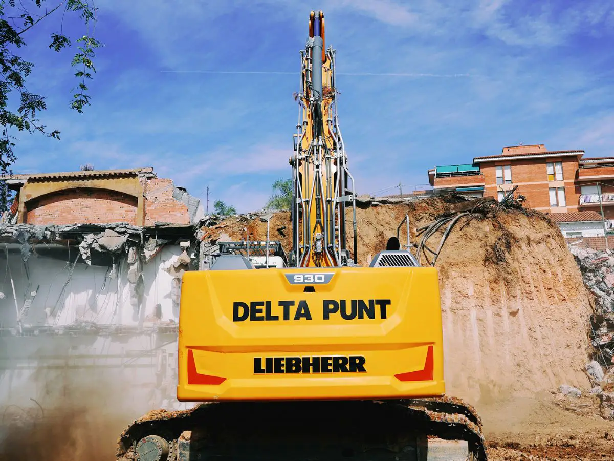 Derribos en Barcelona: Deltapunt acumula medios y experiencia
