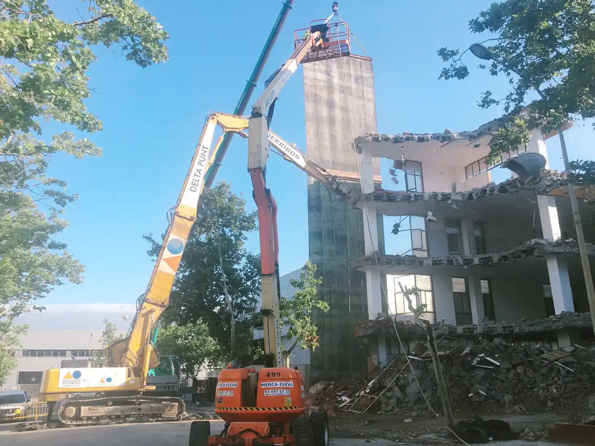Demolición de edificios en entornos urbanos | Deltapunt